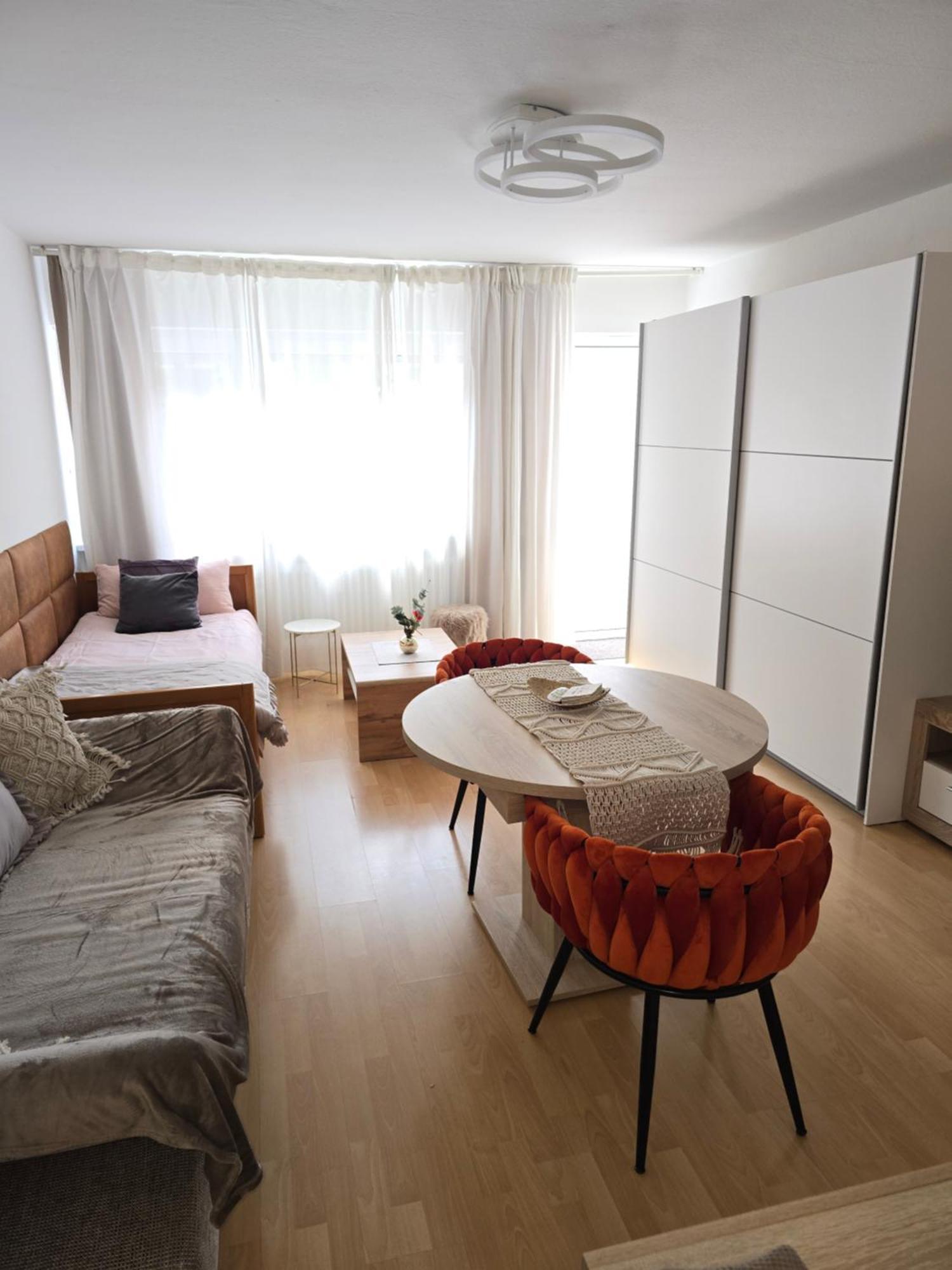 Nr 5 Bei Augsburger Platz Stuttgart